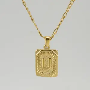 Gold U [with Chain]]