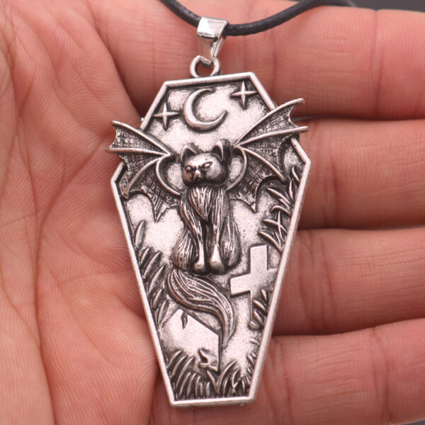 Wholesale Cross-Border Popular Retro Alloy Shield Black Cat Pendant Egyptian Cat Necklace Men and Women Punk Party European and American Accessories