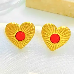 Red Heart-Shaped Ear Studs Z-526