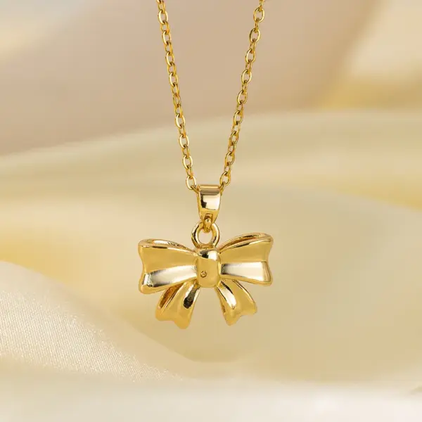 Wholesale Jewelry Sweet Simple Style Star Heart Shape Bow Knot Titanium Steel Zircon Plating Inlay Pendant Necklace