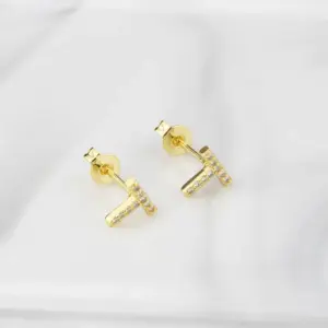 Gold / Letter T