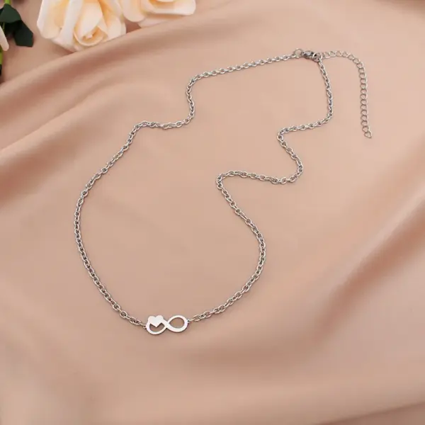 Wholesale New Simple Titanium Steel Heart-shape Number 8 Lucky Necklace