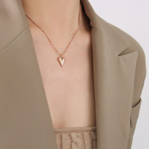 P575-Rose Gold Love Necklace