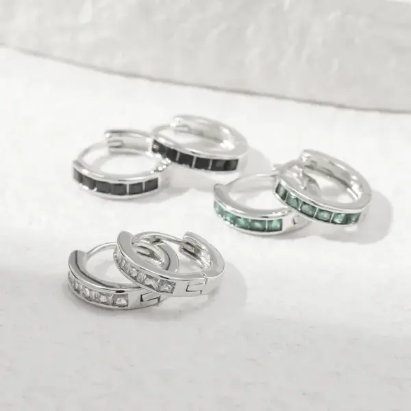 Wholesale 1 Pair Elegant Simple Style Circle Copper Zircon Silver Plated Hoop Earrings