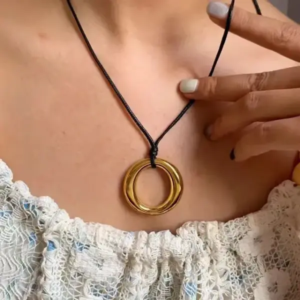 Wholesale Ion Plating (IP) 18K Gold Plated Real O-Shape 304 Stainless Steel Elegant Simple Style Waterproof Non Tarnish Leather Rope Pendant Necklace