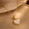 Wholesale 304 Stainless Steel Plastic Heart Shape Ion Plating (IP) 18K Gold Plated Princess Vintage Style Classic Style Waterproof Non Tarnish O-shaped Chain Lobster Trigger Clasp Closure Pendant Necklace