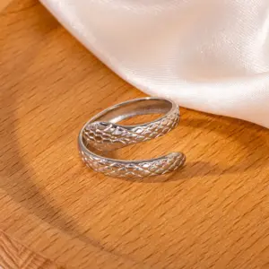 Snake-Shaped Steel 8