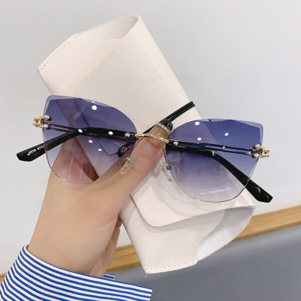 oly-9c6df3660fc7002ada18682cfb6463a5 Wholesale Cross-border in stock new frameless trim sunglasses fashion cat's eye gradient sunglasses Europe and the United States retro Internet red explosions