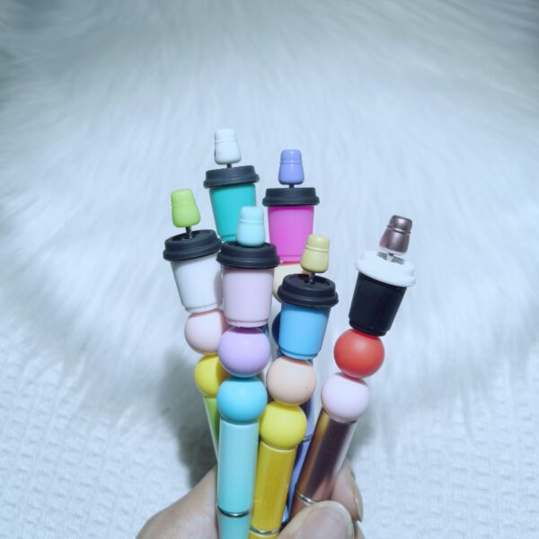 Wholesale Cross-border hot new products: three-dimensional adhesive mold bottle series silicone cartoon beads beaded factory