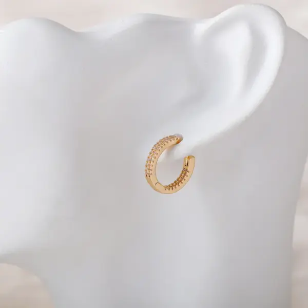 Wholesale S925 Silver Needle Europe And The United States High Sense Of Light Luxury Commuting Zircon Ear Buckle Female Full Of Drill Wind Jewelry Wholesale