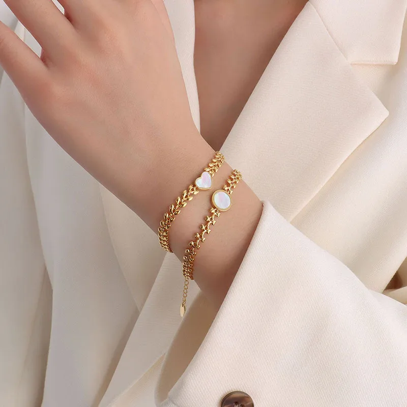 Wholesale PVD Coated Real Gold Plated 18K Gold Heart 304 Stainless Steel Fashion Waterproof Non Tarnish 304 Stainless Steel Bracelets