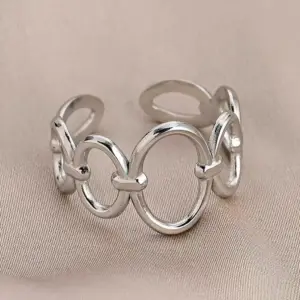 Silver / Average Size / 14#