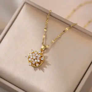 X1967 Spinning Snowflake Necklace