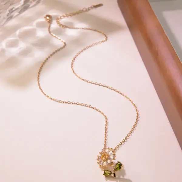 Wholesale 304 Stainless Steel Glass Flower Ion Plating (IP) 18K Gold Plated Sweet Shiny Waterproof Non Tarnish Plating Pendant Necklace