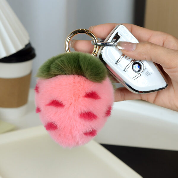 Wholesale Girl's Heart South Korea Cute Imitation Rex Rabbit Fur Small Strawberry Bag Pendant High-grade Plush Cartoon Car Keychain Pendant
