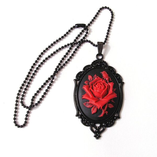 Wholesale Cross-border trade Amazon Victoria black and red rose card Mayo necklace factory direct sales