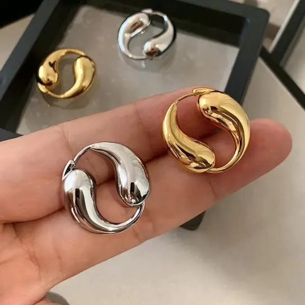Wholesale 1 Pair Modern Style Geometric Plating Copper 18k Gold Plated Earrings