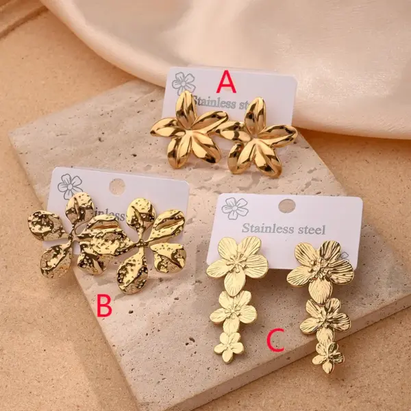 1 Pair/Package Casual Modern Style Flower Polishing Plating 201 Stainless Steel 18K Gold Plated Earrings