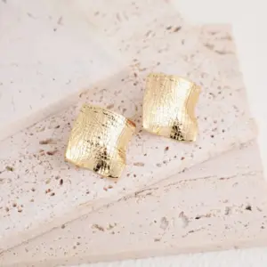 Gold / One Size / Style 24