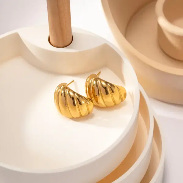 Wholesale Letter Plating 316 Stainless Steel PVD Coated Earrings