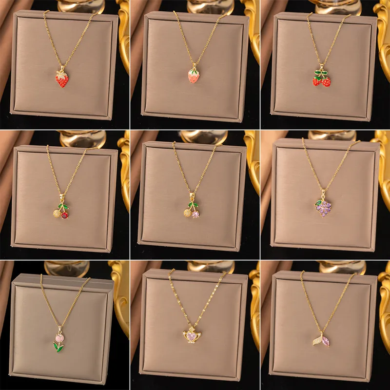 Wholesale PVD Coated Real Gold Plated Star Heart Shape Flower Titanium Steel Sweet Classic Style Waterproof Non Tarnish Titanium Steel Pendant Necklac
