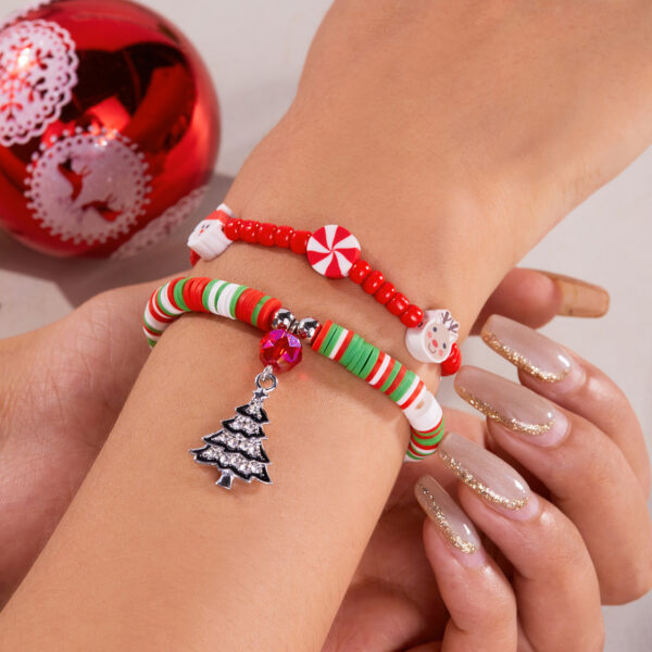 Wholesale Christmas cross-border European and American jewelry fashion Joker Christmas rice beads soft pottery Christmas tree snowflake bracelet in stock