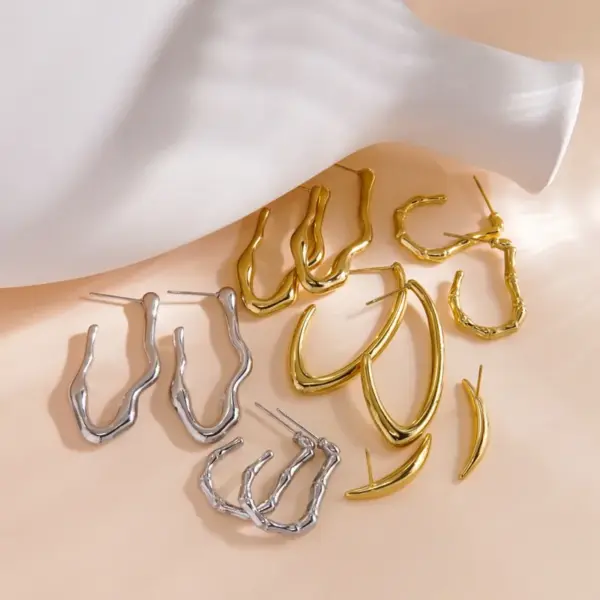 Wholesale PVD Coated 14K Gold Real Gold Plated Solid Color 304 Stainless Steel Modern Style Simple Style Waterproof Non Tarnish Ear Studs