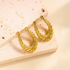 EH0106 Earrings / Gold