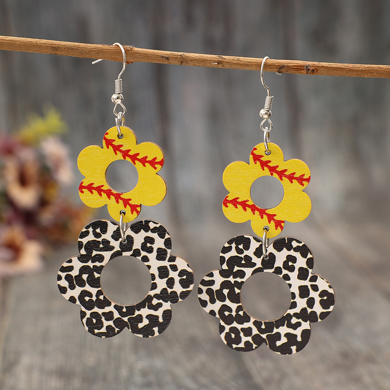 Wholesale Srty hollowed-out floral cow print retro wooden earrings