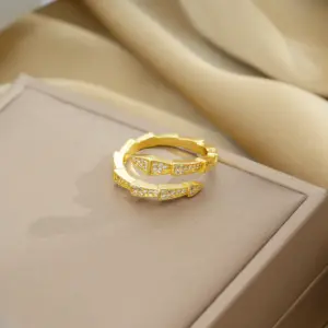652 Gold Snake Ring