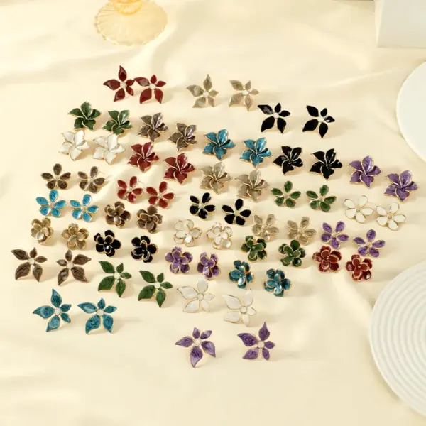 Wholesale Autumn Winter Color Matching Small Fragrance Style Wine Red 304 Stainless Steel Flower Stud Earrings Oil Drop Temperament Milk Tea Color Warm Winter Earrings Gift Option