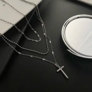 04-A9 Titanium Steel Cross Necklace / Silver