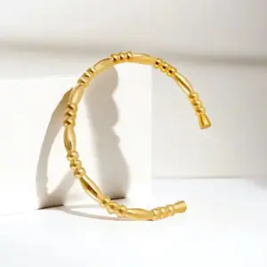 32-A-5 Gold Bracelet