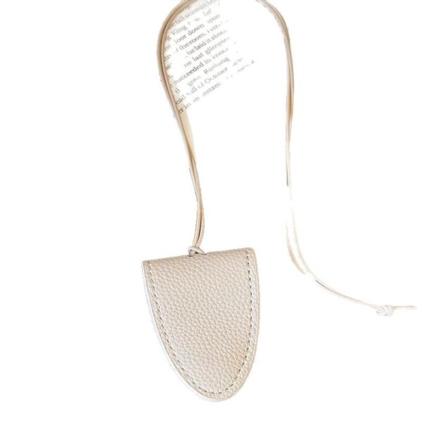 Wholesale Early Spring Dopamine Leather Magnetic Neck Hanging Glasses Bag Necklace Korean-style Decorative Accessories Long Distinctive Versatile Neck Chain