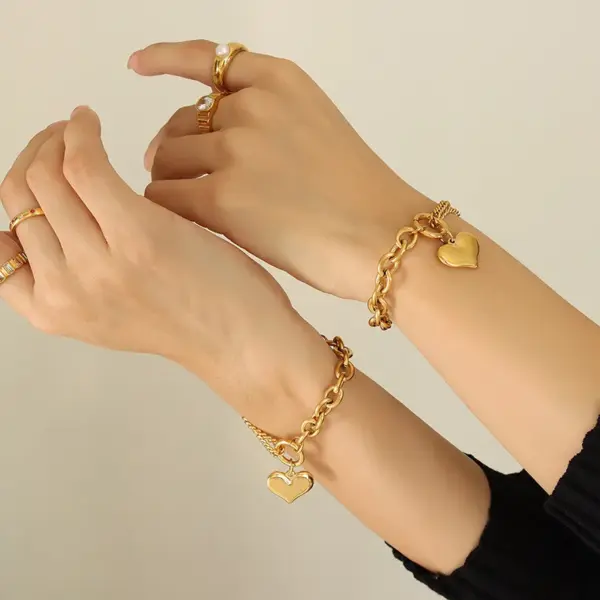 oly-9e3ed84e99f864fc41a0deaae9af6405 Wholesale PVD Coated Real Gold Plated 18K Gold Heart Shape 304 Stainless Steel Fashion Waterproof Non Tarnish 304 Stainless Steel Bracelets