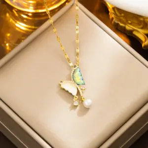 310 Butterfly Pearl / Gold