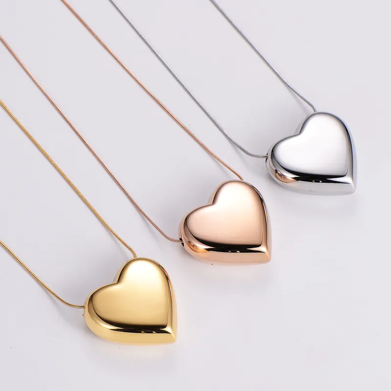 Wholesale PVD Coated 18K Gold Plated Heart Shape Stainless Steel Simple Style Waterproof Non Tarnish 304 Stainless Steel Pendant Necklace