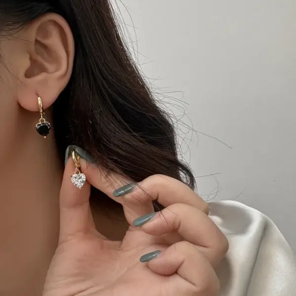 Wholesale 1 Pair Elegant Heart Shape Plating Inlay Copper Zircon Gold Plated Earrings