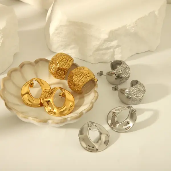 Wholesale 1 Pair IG Style Modern Style Geometric Heart Shape Plating 304 Stainless Steel 18K Gold Plated Ear Studs