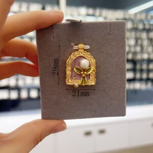 #398 18k gold oil painting window pendant