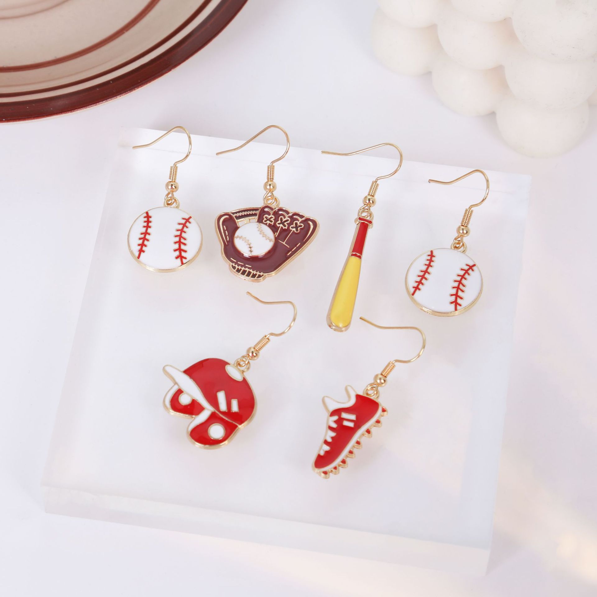 Wholesale Fun Cartoon High-grade op Oil Baseball Earrings Simple Design Asymmetric Hat Baseball Bat Earrings Women