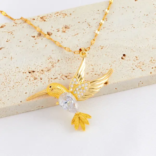 Wholesale Stainless Steel 18K Gold Plated Vintage Style Plating Inlay Bird Rhinestones Zircon Pendant Necklace