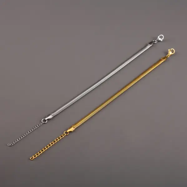 Casual Elegant Solid Color 304 Stainless Steel 18K Gold Plated Snake Chain PVD Coated Bracelets In Bulk