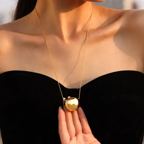 Wholesale PVD Coated Real Gold Plated Solid Color 304 Stainless Steel Simple Style Classic Style Waterproof Non Tarnish 304 Stainless Steel Pendant Necklace