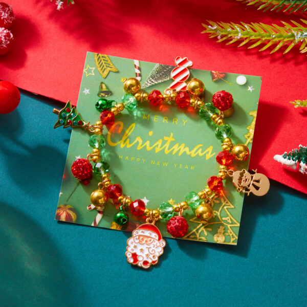 Wholesale Christmas series of jewelry, Santa Claus snowflakes, Christmas tree cane pendants, and bracelets.
