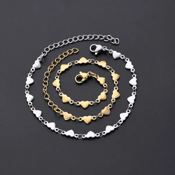 Wholesale Casual Cute Heart Shape 304 Stainless Steel Gold Plated Bracelets In Bulk