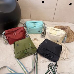 Wholesale Lightweight Sports Travel Small Crossbody Bag Women's Oxford Cloth Shoulder Bag All-match Casual Fashion Mobile Phone Bag Dumpling Bag