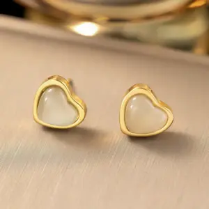 18 [Ag395] White Heart Stud Earrings / Gold