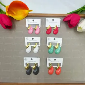 Water Drop Shape Oil Drop Earrings Random Color / 18k