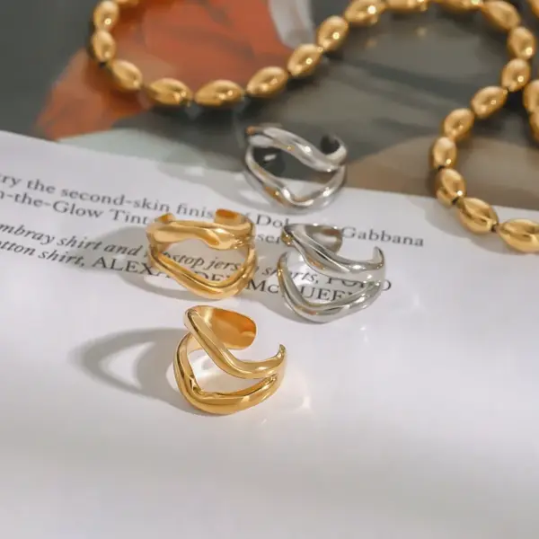 Wholesale 304 Stainless Steel Geometric PVD Coated 18K Real Gold Plated Real Gold Plated Basic Vacation Commute Waterproof Non Tarnish Ear Cuffs